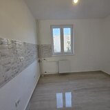 Titan- in curs de renovare- Barajul Cucuteni- 5 minute metrou- 2 bai